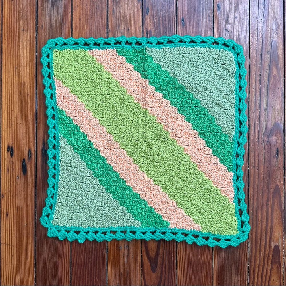 Vintage 70s knitted baby blanket 19x19